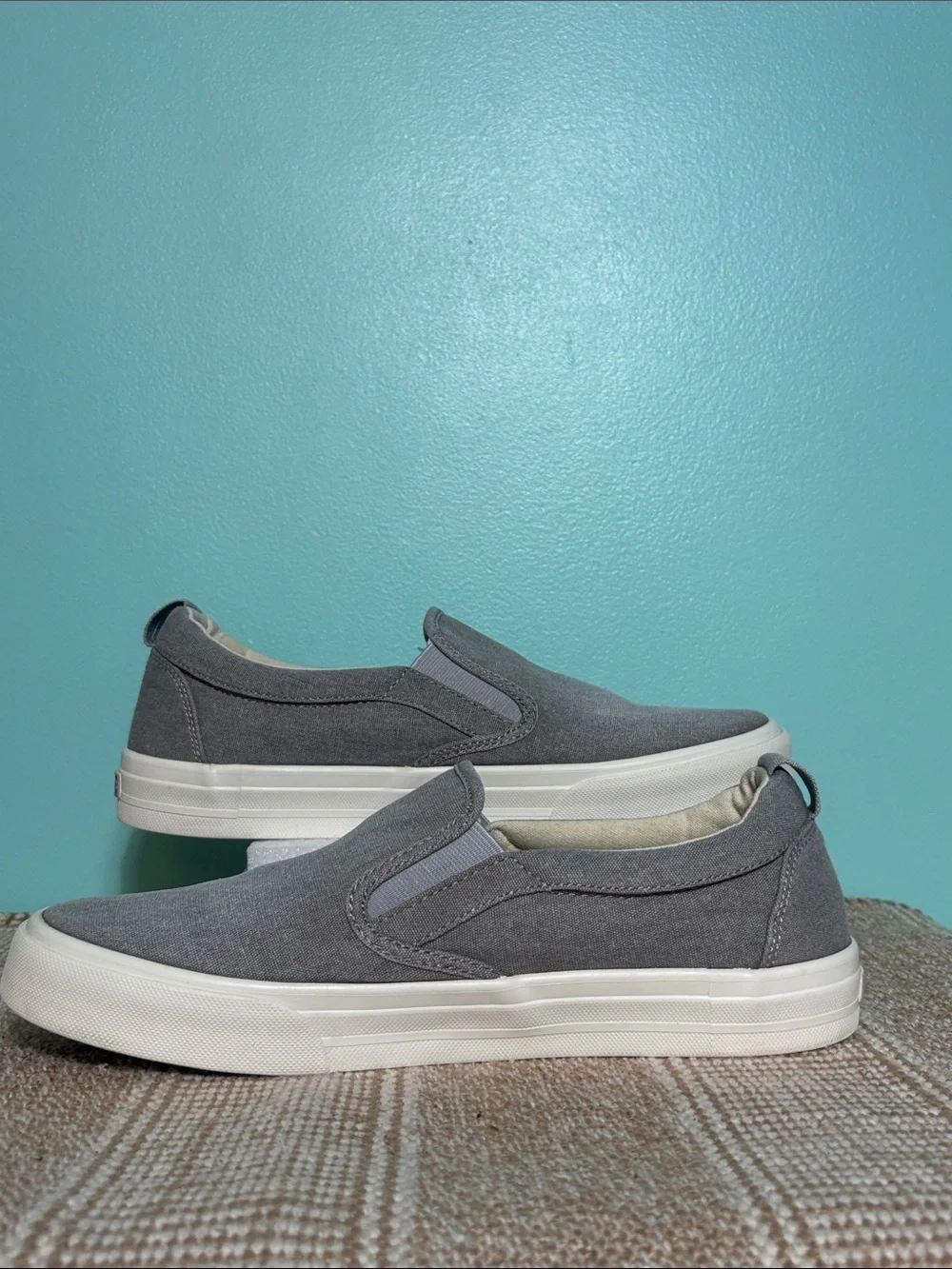 Taos Women’s Light Gray Wash Canvas Rubber “Soul” Slip-On Sneakers. Size-9